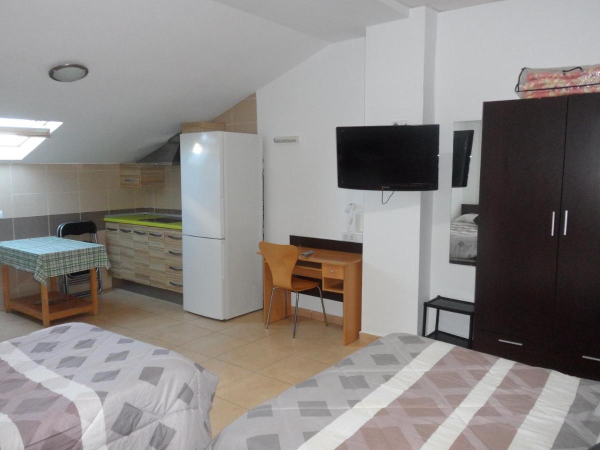 Hostal Via Del Caminante Madrigalejo Exteriér fotografie