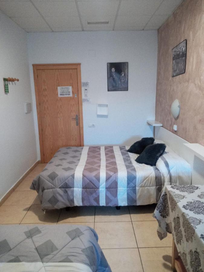 Hostal Via Del Caminante Madrigalejo Exteriér fotografie