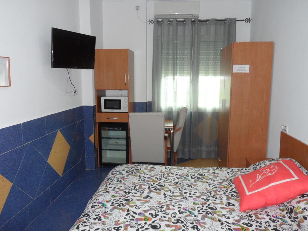 Hostal Via Del Caminante Madrigalejo Exteriér fotografie