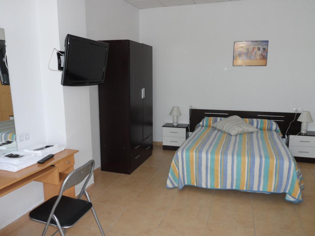 Hostal Via Del Caminante Madrigalejo Exteriér fotografie