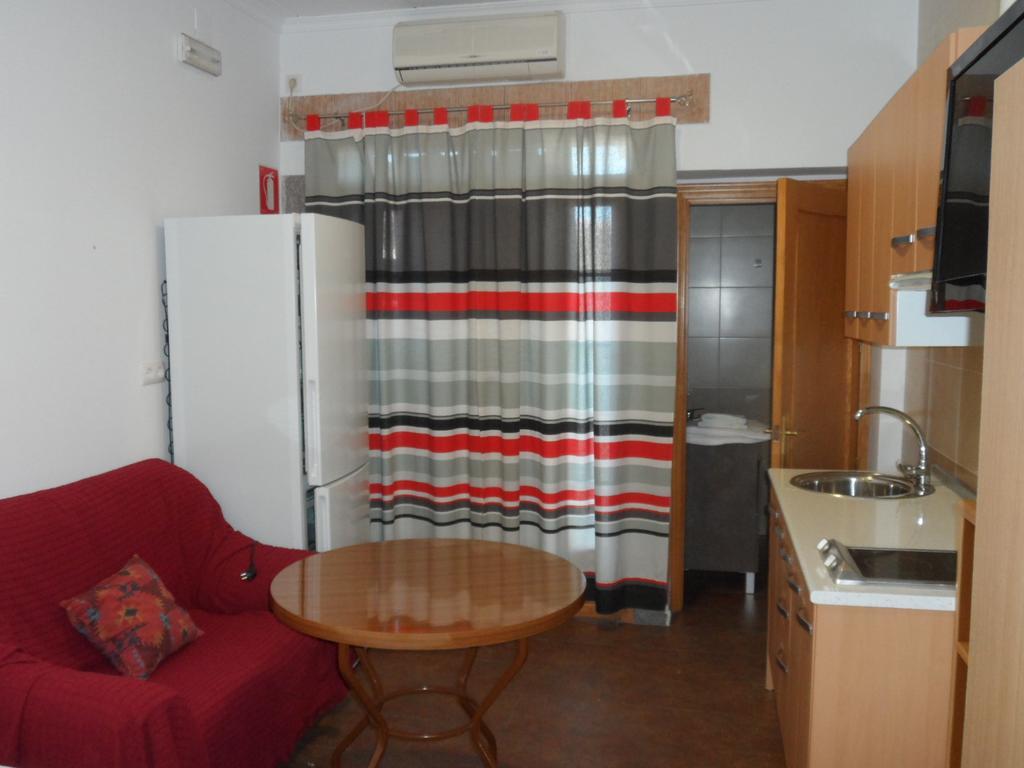 Hostal Via Del Caminante Madrigalejo Exteriér fotografie