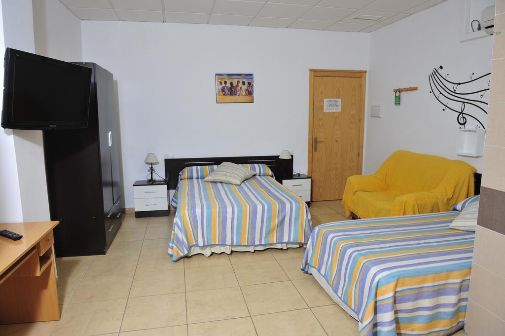 Hostal Via Del Caminante Madrigalejo Exteriér fotografie