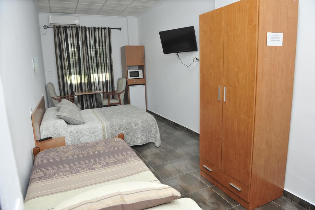 Hostal Via Del Caminante Madrigalejo Exteriér fotografie