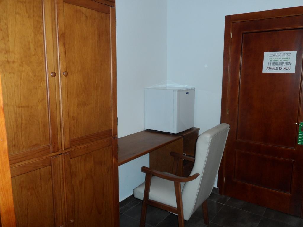Hostal Via Del Caminante Madrigalejo Exteriér fotografie