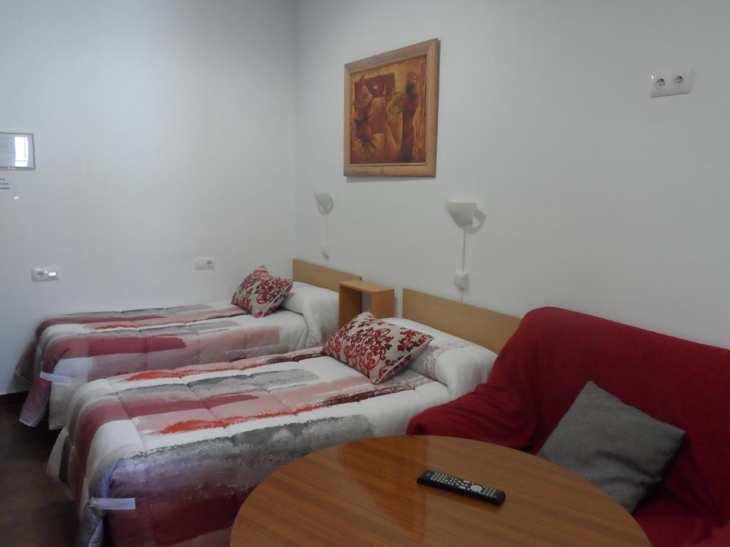 Hostal Via Del Caminante Madrigalejo Exteriér fotografie