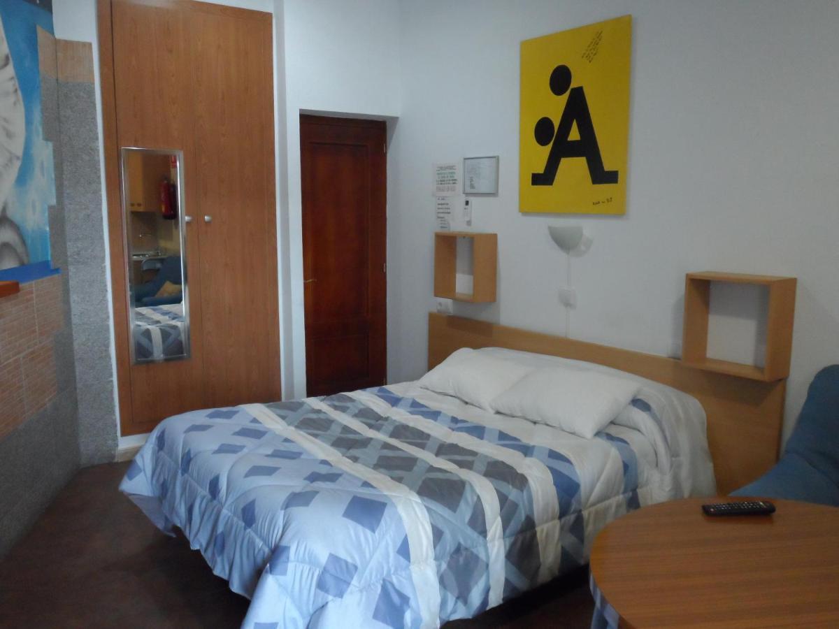 Hostal Via Del Caminante Madrigalejo Exteriér fotografie